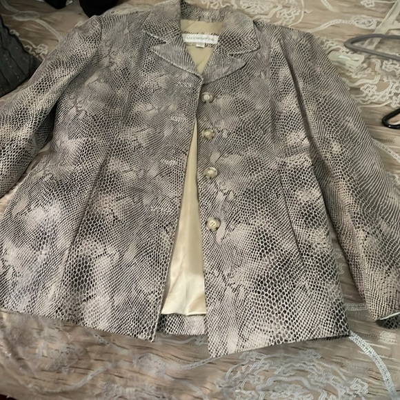 Liz Claiborne jacket really new - Picture 5 of 8
